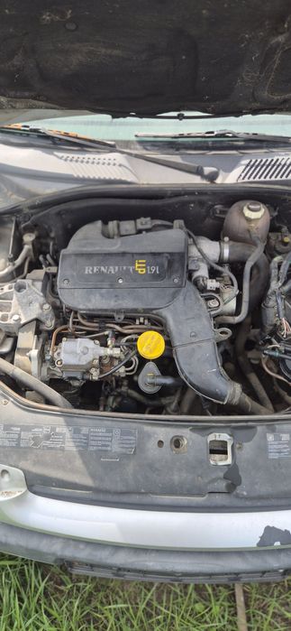 Рено клио 1.9дизел 90 коня НА ЧАСТИ