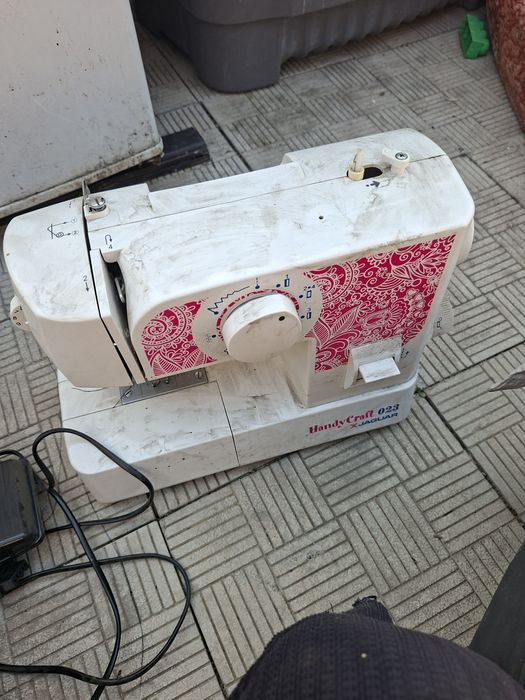 Продается швейная машинка