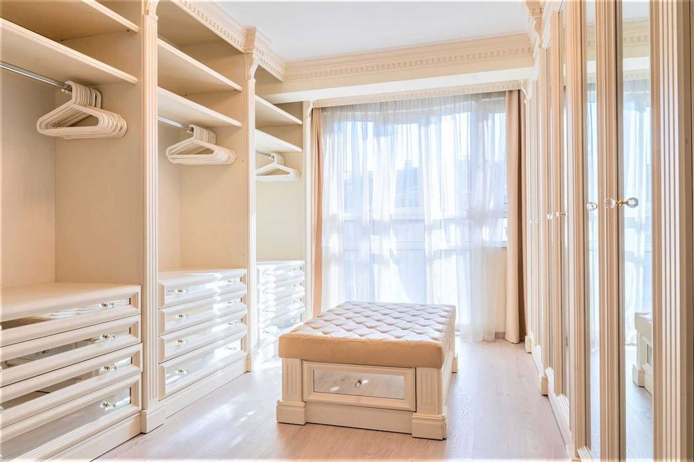 Продава се Тристаен апартамент в София, Лозенец - 130 кв.м за 1716 €/кв.м - Снимка #6