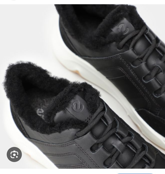 Продам кроссовки ессо