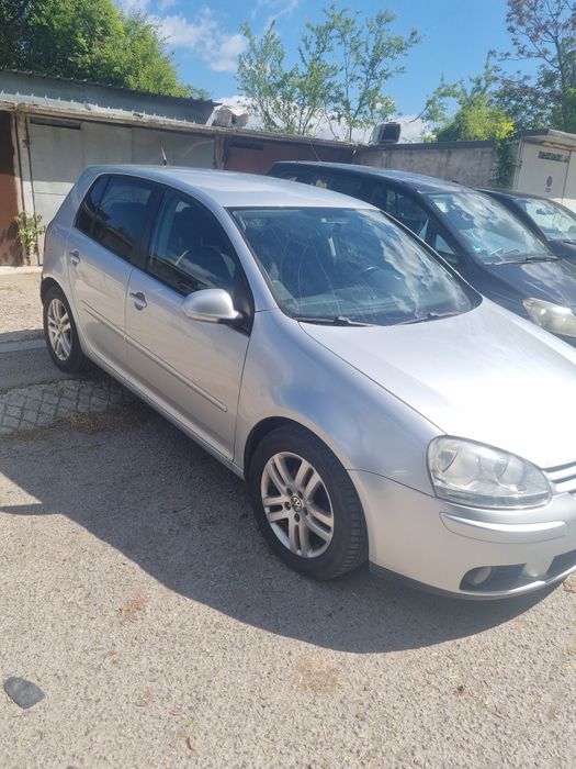 Продавам VW  GOLF 5