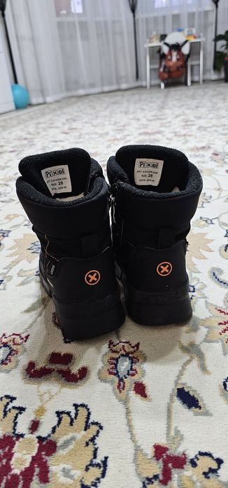 Продам зимние детские ботинки