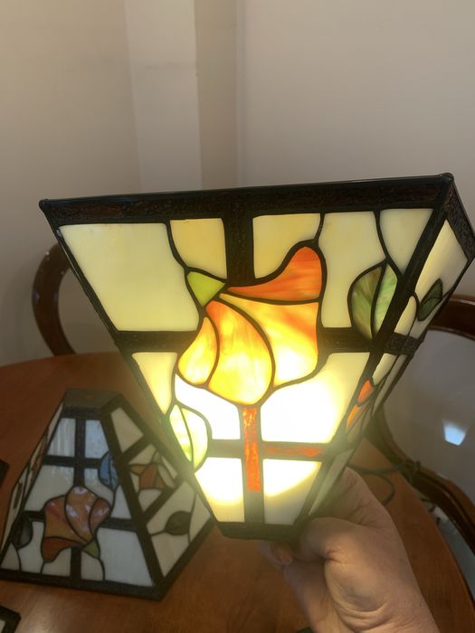 Aplica de perete Tiffany cu vitralii florale