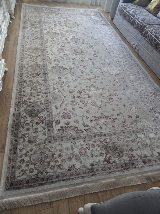 Продам шёлковый ковёр 200×400