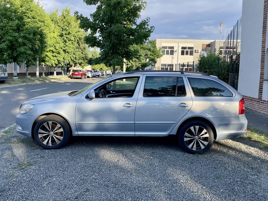 SKODA Octavia 2010 — imagine 5