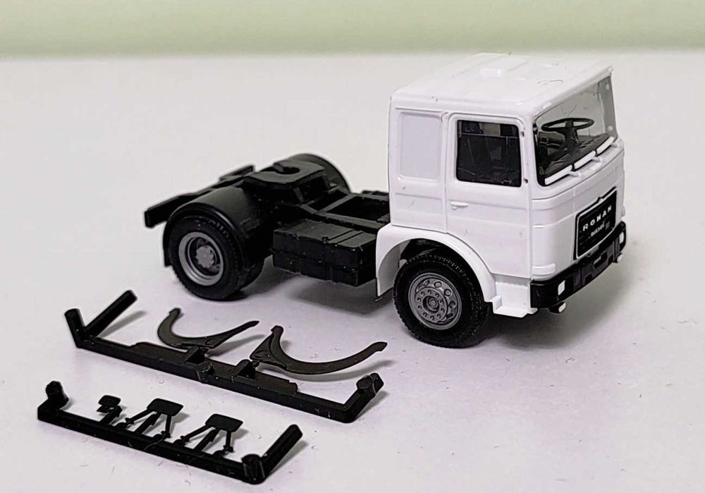 macheta Herpa camion cap tractor Roman Diesel scara 1:87 diorama H0