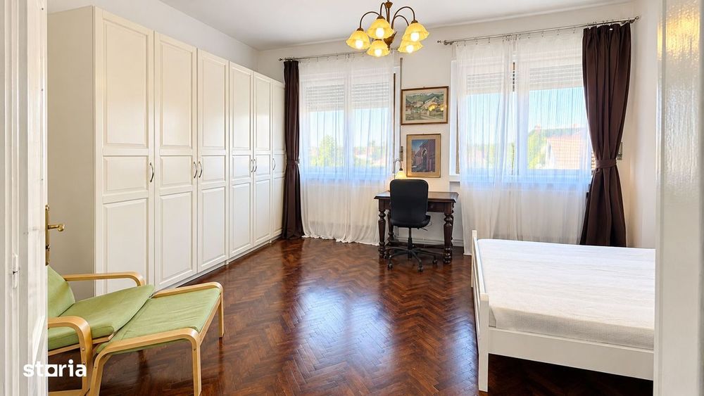 De închiriat apartament impozant cu 3 camere în Centru
