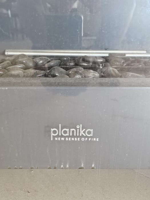 Semineu Planika pe bioetanol, gri, sticlă securizată, 3.500 lei