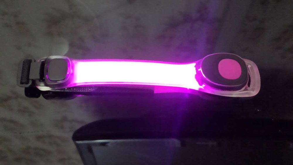 Светодиодный фонарь-лампа для человека в тёмное время суток