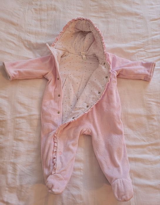 Salopetă, stare excelentă, 6-9 luni