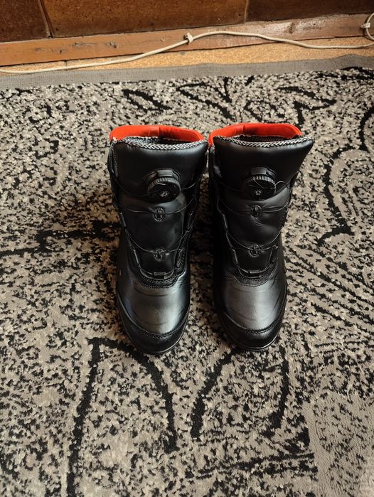 Продам мото обувь.