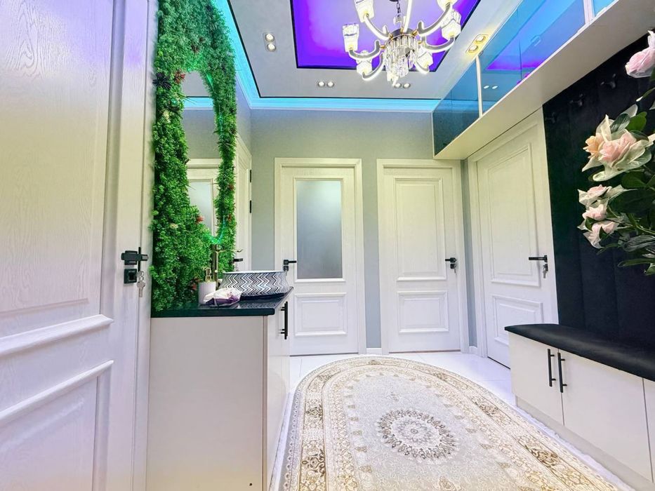 Срочно продаётся квартира Фархатиский базар 12-квартил