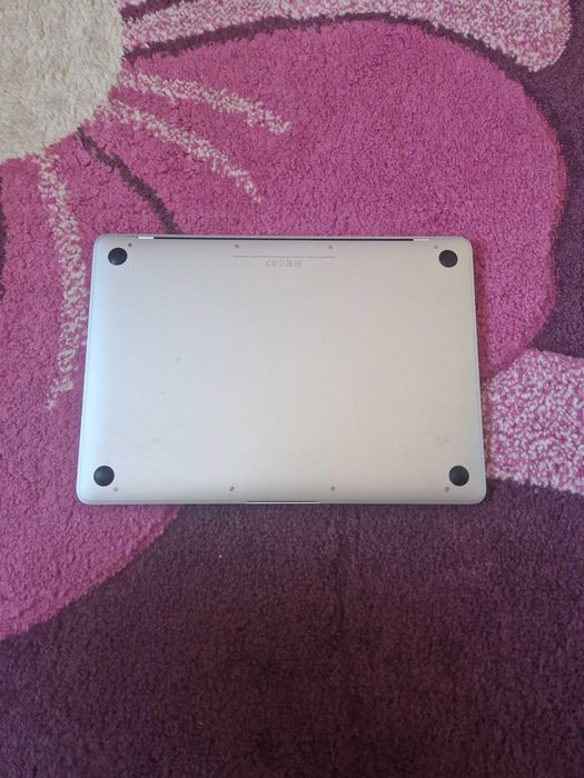 Macbook A1534 EMC 2746 | Defect ! |