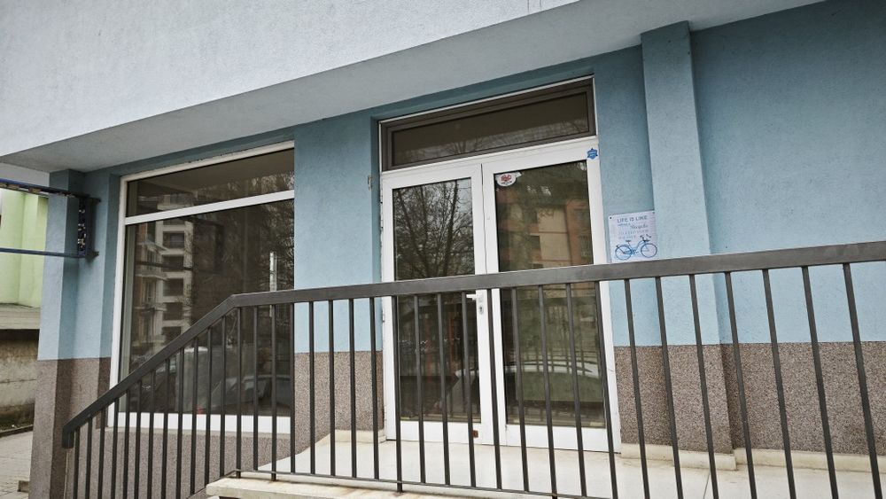 Под наем: Офис, помещение, магазин.