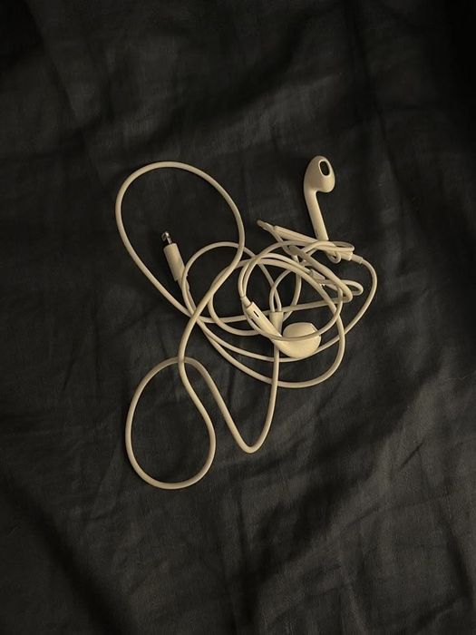 Наушники EarPods Lightning