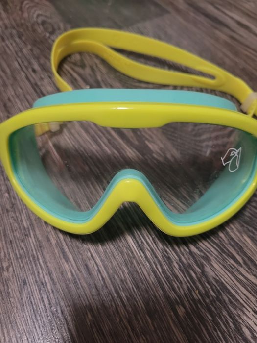 Очки для плавания