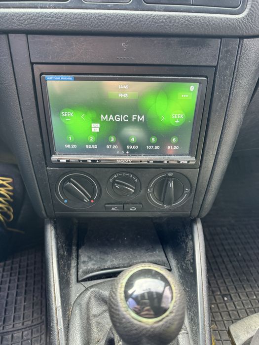 Multimedia Player auto SONY nu XAV-3500, Ecran tactil de 17.6 cm, EXTRA BASS, Bluetooth, 4 x 55 W