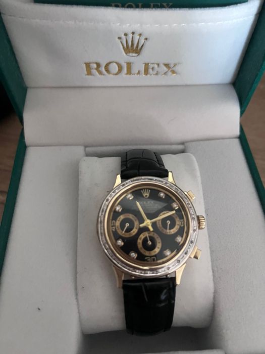 Золотые часы женские