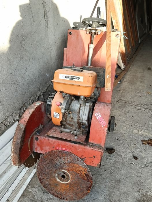 Mașina de tăiat beton