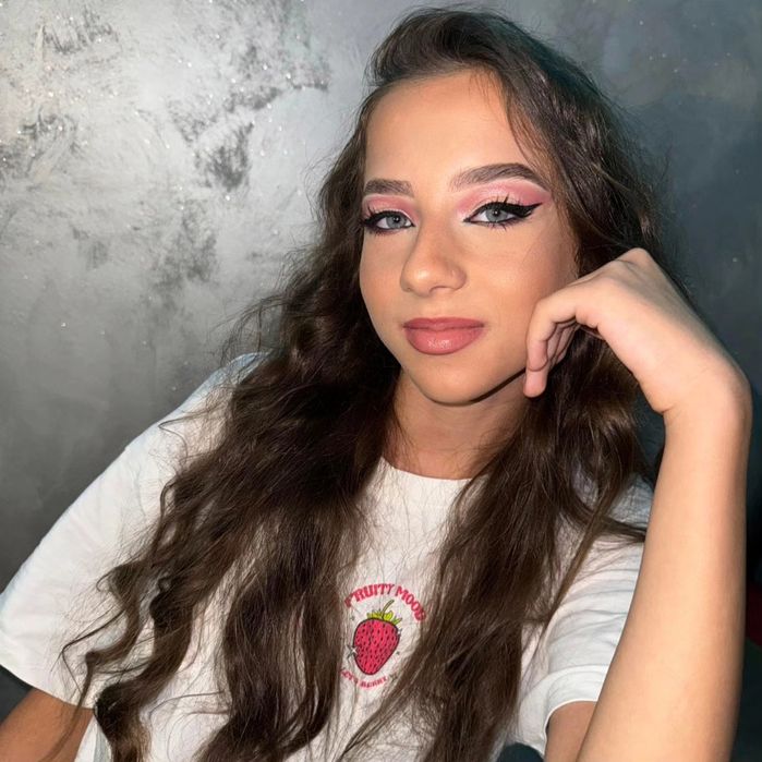 Make-up profesional 150 de lei , sector 3