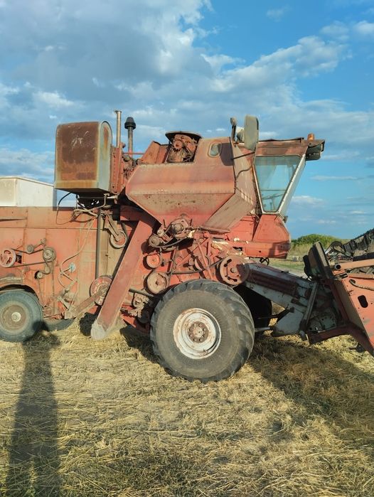 Продается комбайн нива