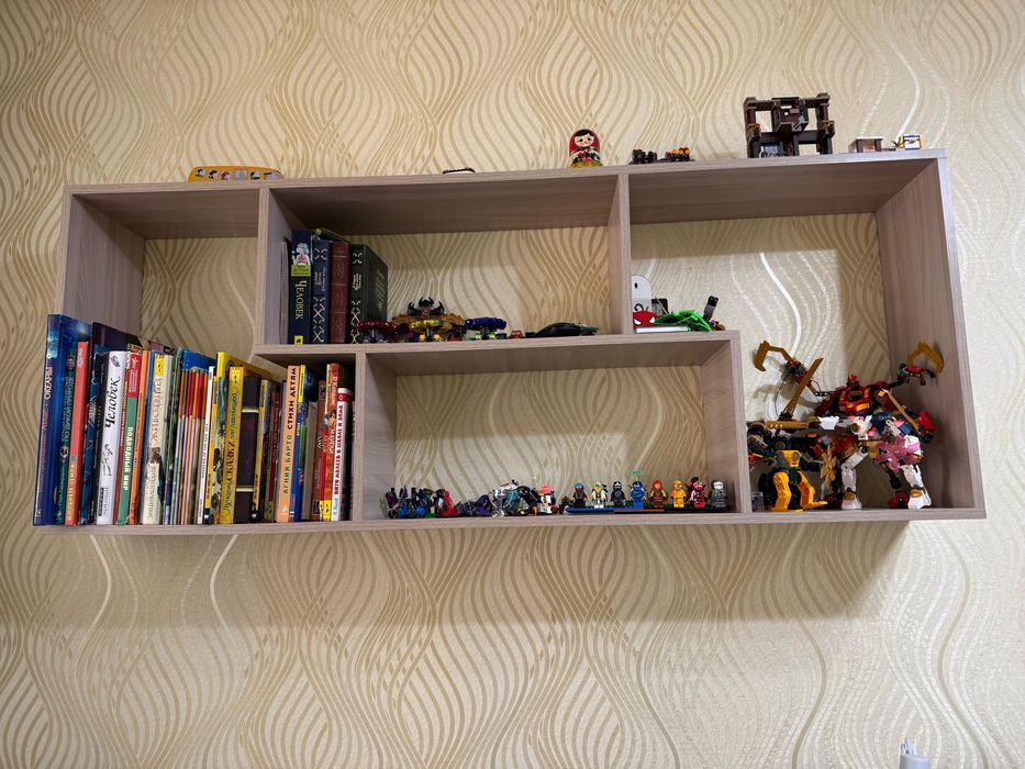 Продам гарнитур в детскую комнату