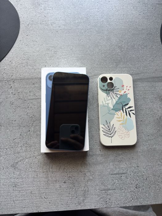 Vând iPhone 13 256gb 100% PERFECT