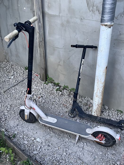 Продам Xiaomi Mi Electric Scooter 3