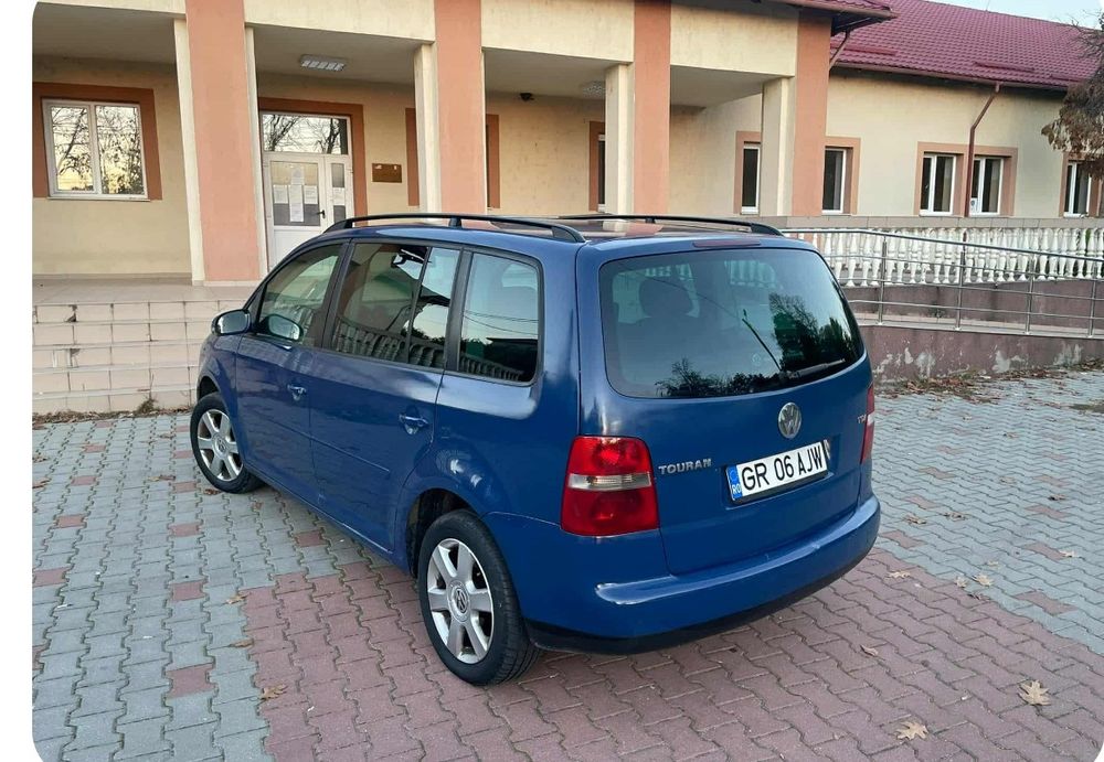 Vand VW Touran 1.9 diesel 2005 7 locuri fiscal pe loc
