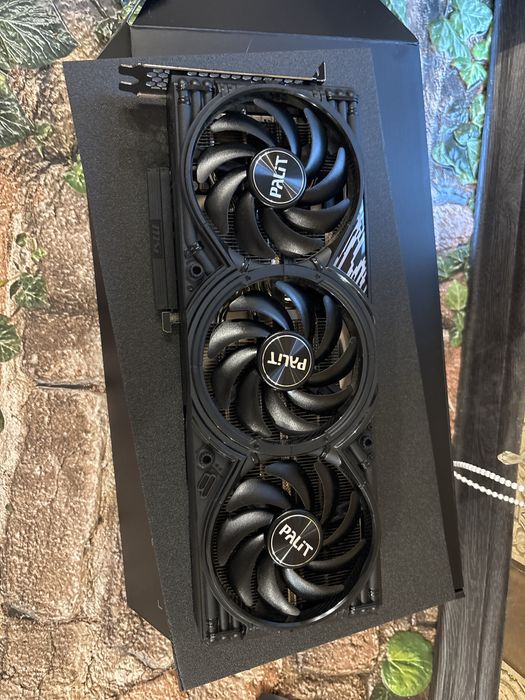 Продам Palit Gaming Pro-S RTX 5070TI