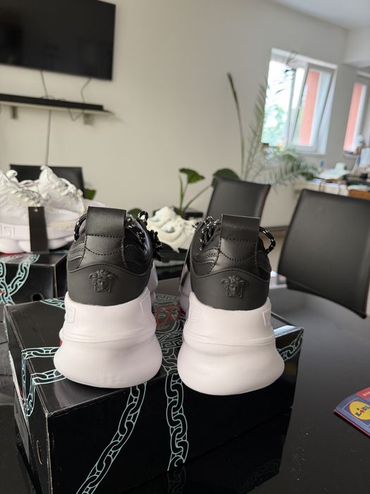 Versace Chain Reaction
