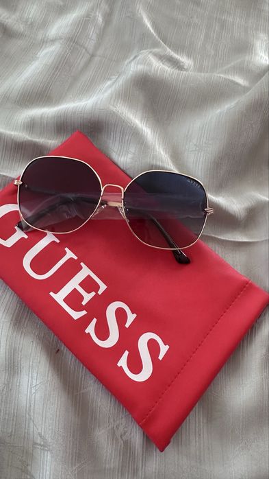 Дамски слънчеви очила GUESS