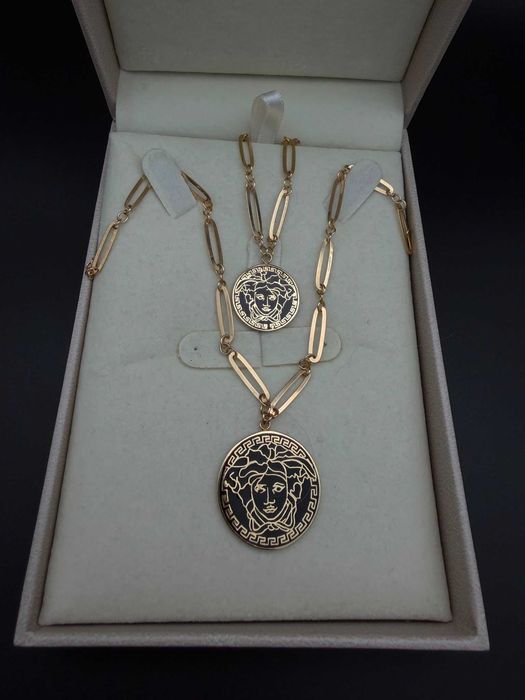 Dracula Amanet: Set Versace, Lant- 10,10gr/14k, bratara- 4.72gr/14k.