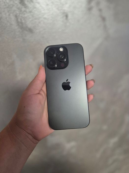 Телефон iPhone 16 pro