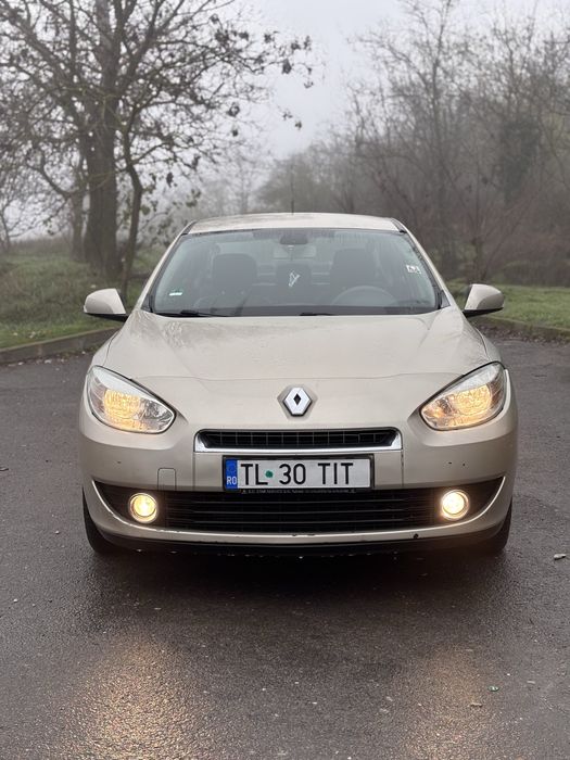 Vând Renault  Fluence.