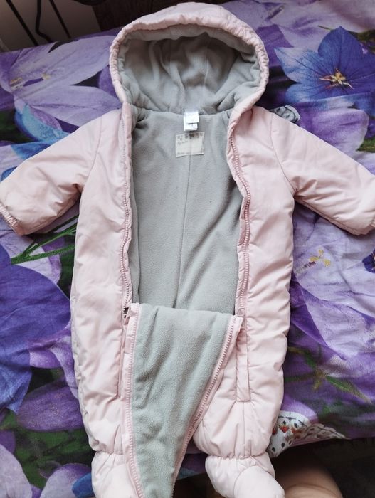 Продам комбинезон на девочку
