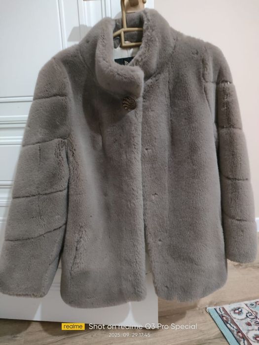 Шуба бежевый цвет