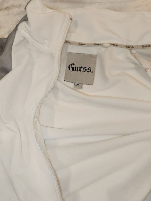 Рядък мъжки спортен сиучър на guess jeans тип softshell/windbreaker