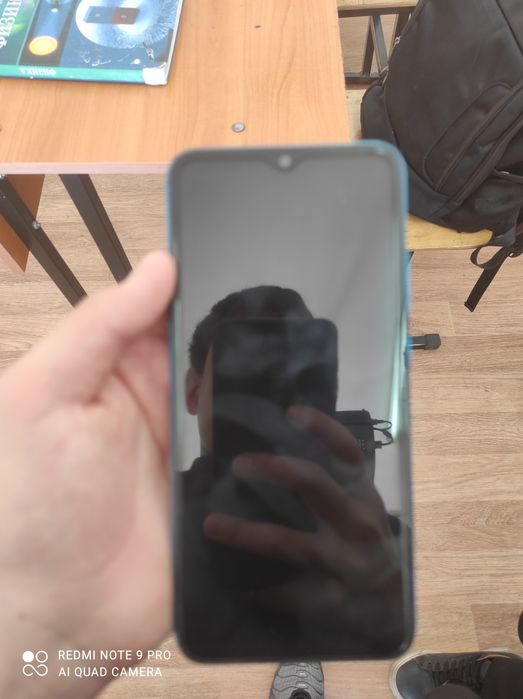 Телефон хорошо работает 32гб