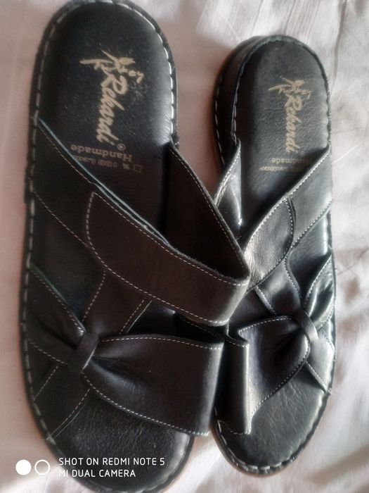 Продам обувь женскую размер 43