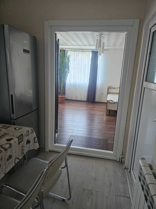Inchiriez apartament la curte casa particulara pet friendly