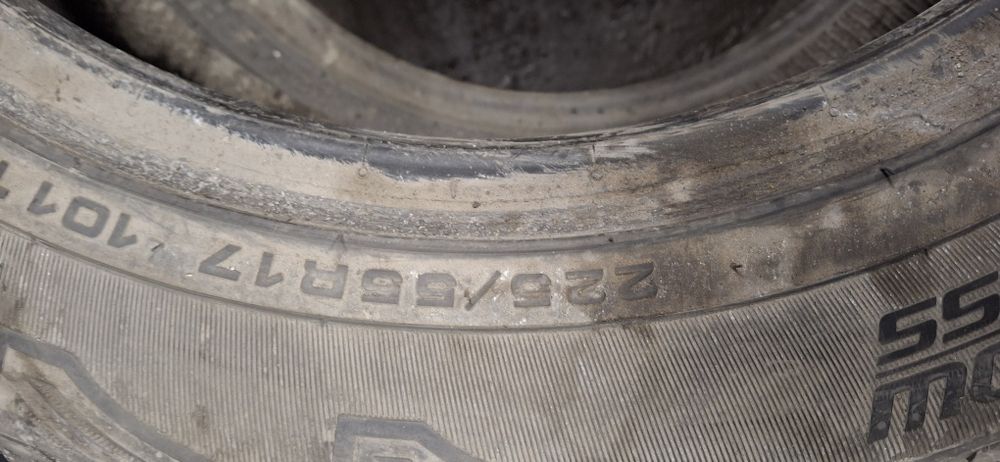 Продам резину 225 55 r17