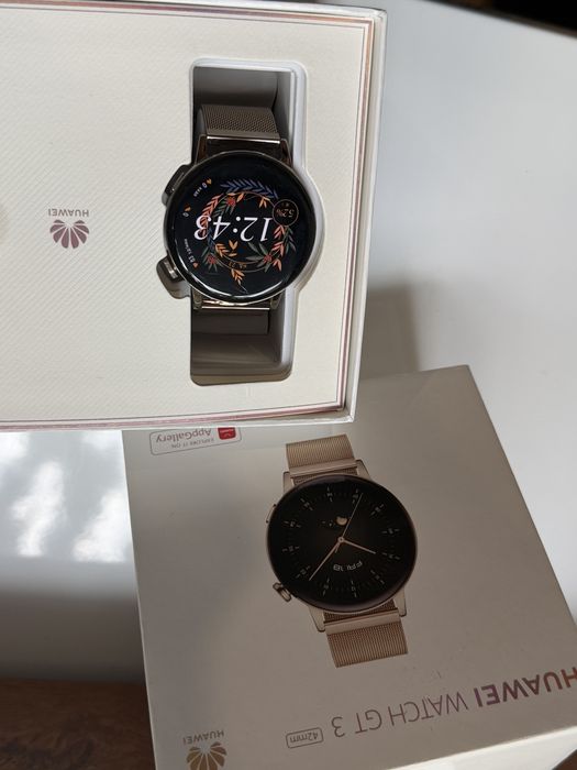 Huawei Watch GT 3 42mm – пълен комплект + 5 каишки