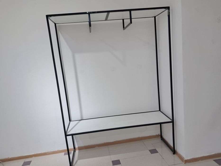 Продам стеллаж (рейл) в отличном состоянии