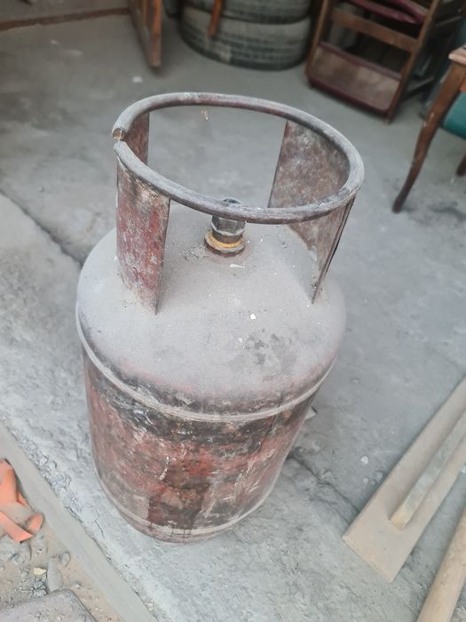 Продам газ балон бу