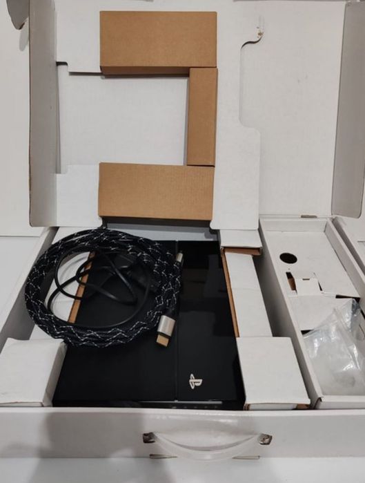 Playstation 4 slim