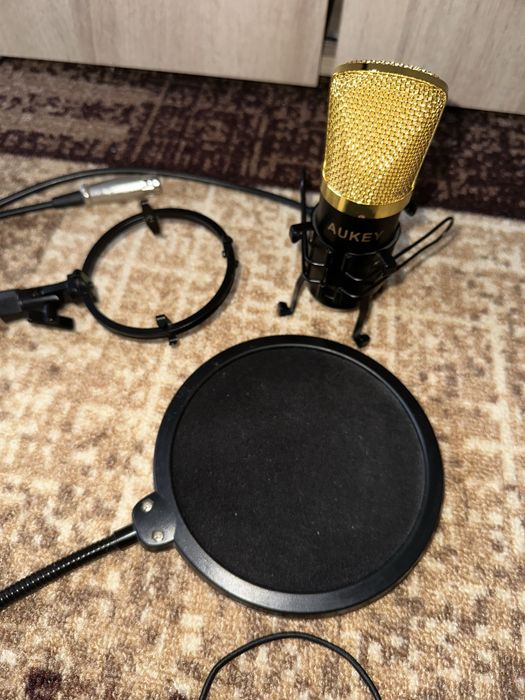 Комплект микрофон AUKEY GD-G1 (BM-800) с рамо и филтър