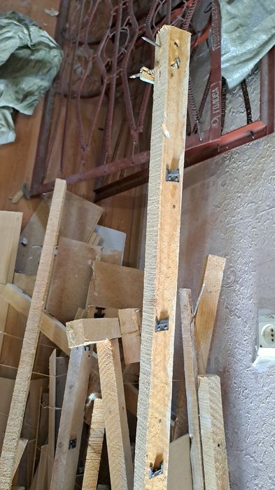 Бесплатно брусья 4, 5, Листы ХДМ. На дачу можно.