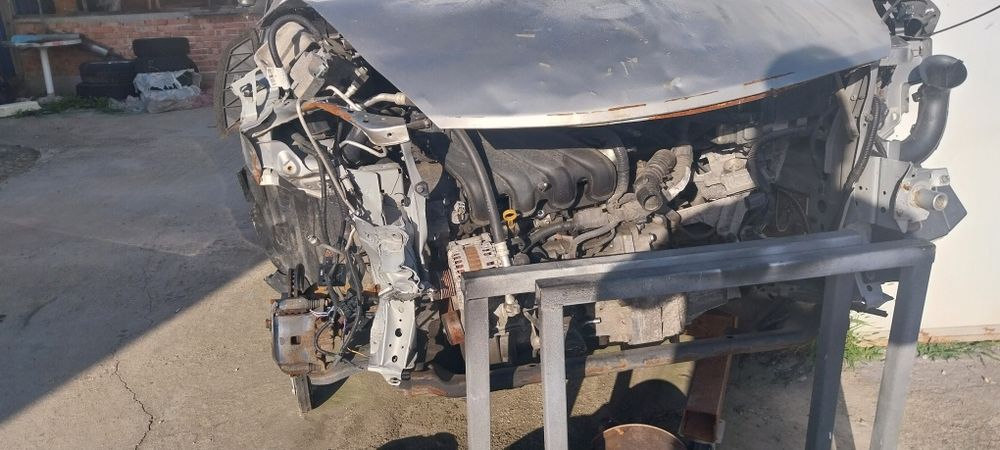 Нисан джук за части 1.6 бензин, работещ двигател с документи.Белгийски.