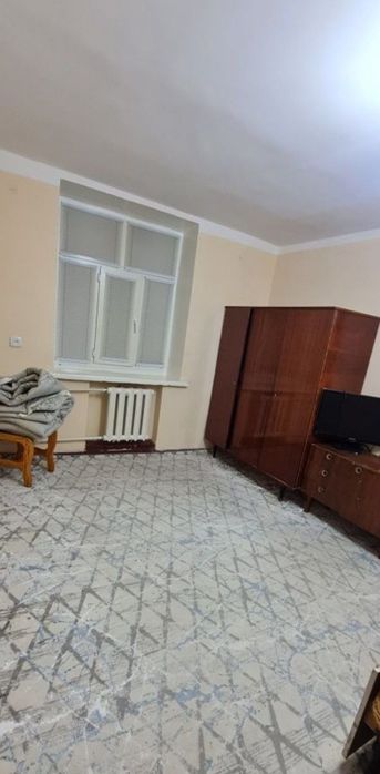 Квартира продаётся Чиланзар 2 квартал 1/2/4 кирпич ор. Торговый центр